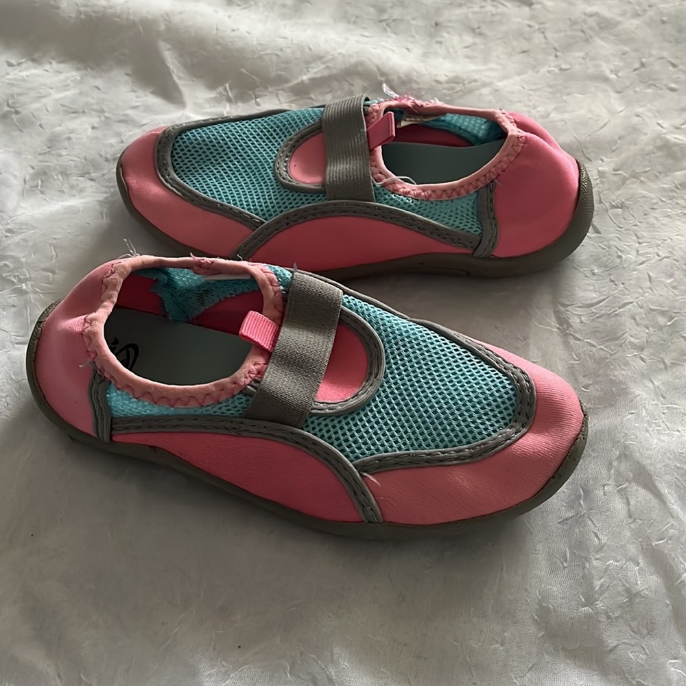 Kids water shoes